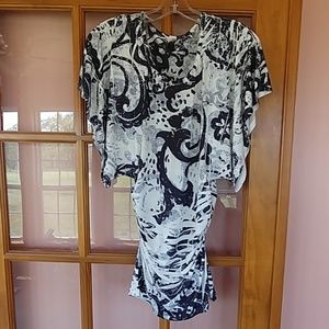 Black & white tunic top